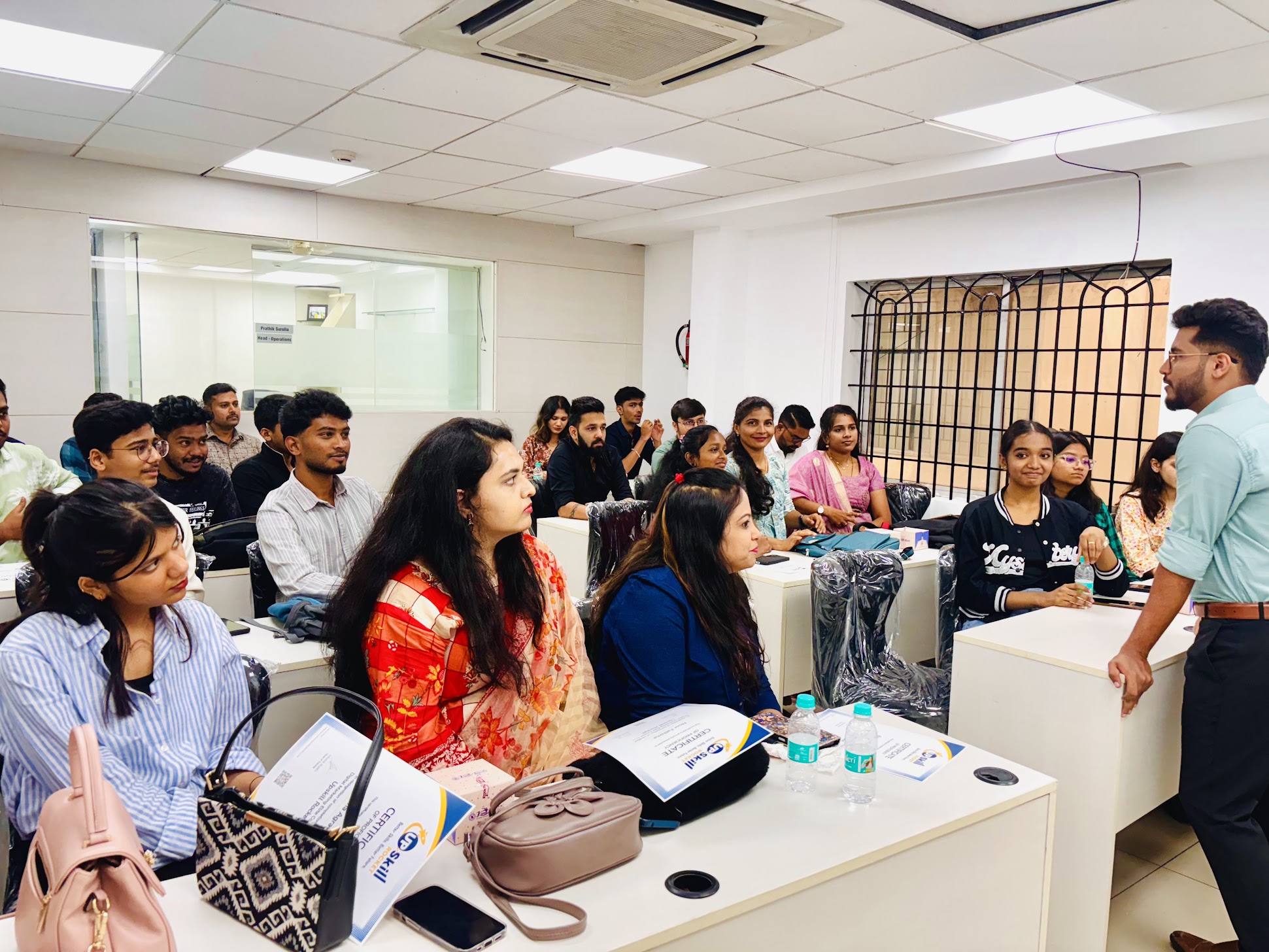 Students attending a live digital marketing session at Upskill Rocket